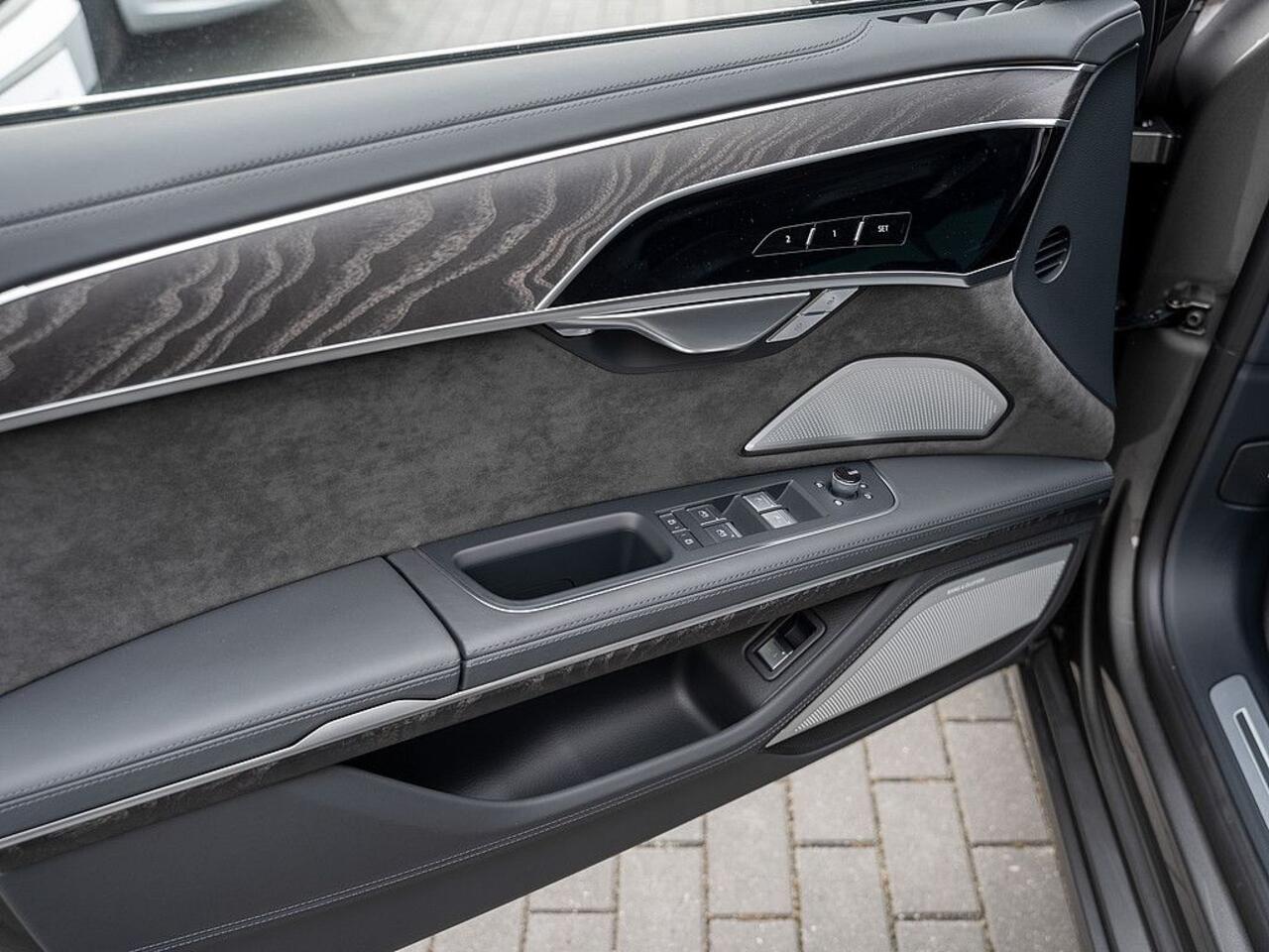 Audi A8 50 TDI Quattro 286 PK ACC Nachtzicht Stoelkoeling en massage Bang en Olufsen Glazen Schuifdak