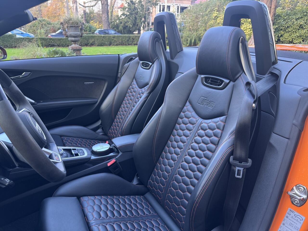 Audi CABRIOLET TTRS Roadster Quattro, Audi Exclusive