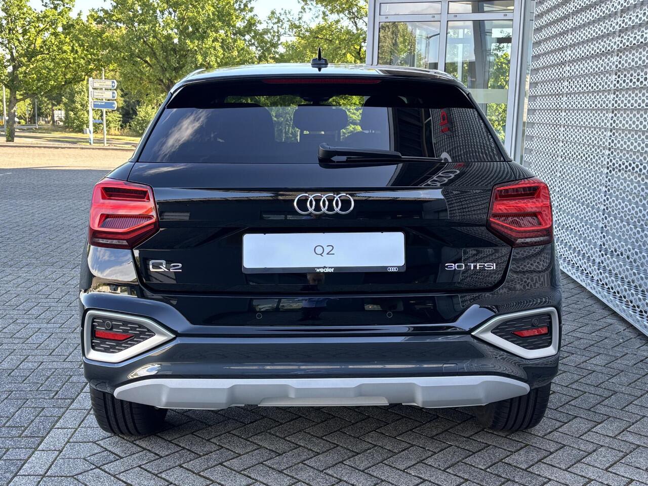Audi Q2 Advanced edition 30 TFSI 85 kW / 116 PK Hatchback