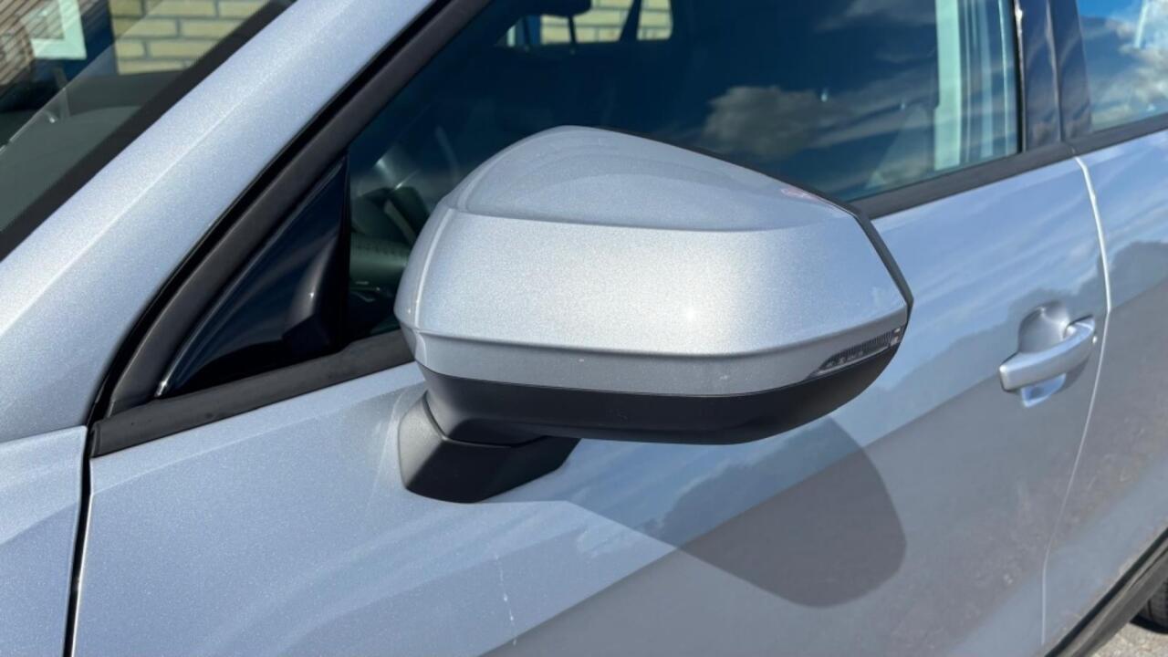 Audi Q2 30 TFSI Bns edition - Clima - CarPlay - Virtual Cockpit -NAP-NL