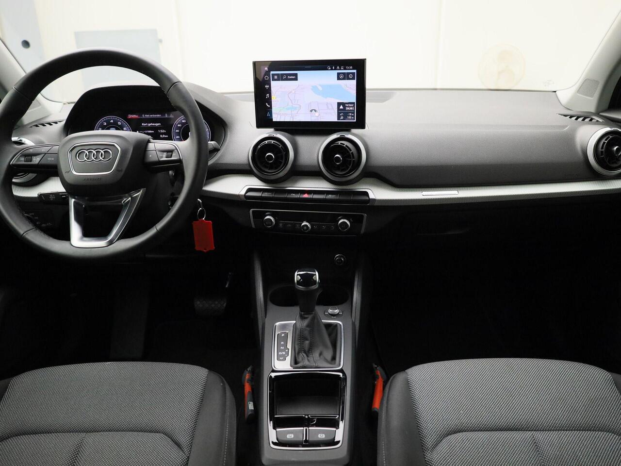 Audi Q2 35 TFSI/150PK Advanced edition · Apple/Android Car Play · Navigatie · Camera + Parkeersensoren · LED