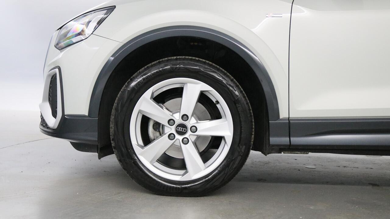 Audi Q2 35 TFSI 150pk S Edition S-tronic / Navigatie / Adaptive Cruise / Parkeersensoren