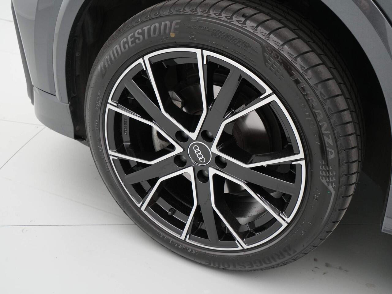 Audi Q2 35 TFSI S Edition S Line Active info display Navigatie 73