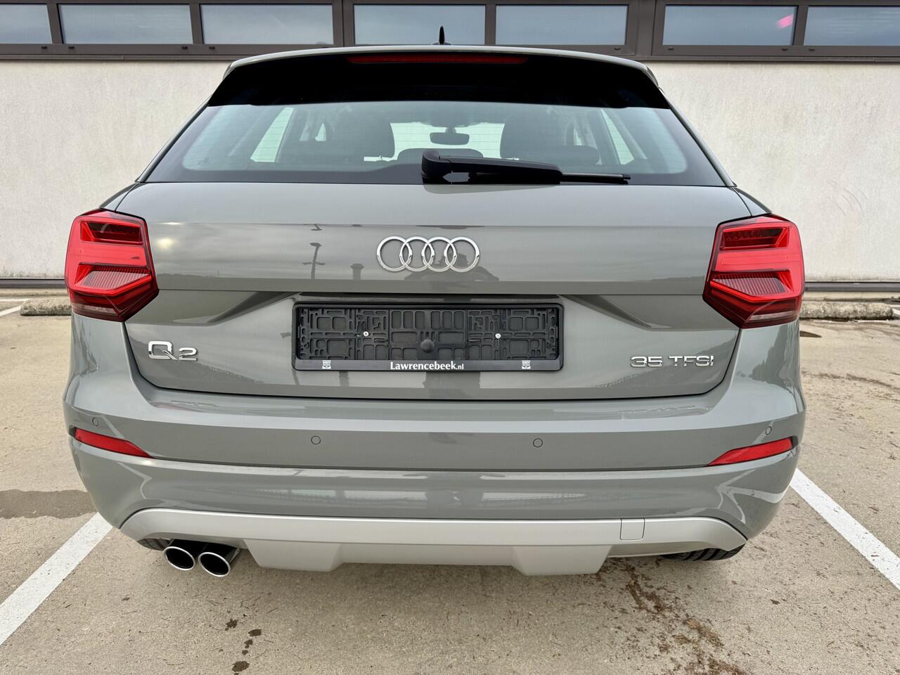 Audi Q2 35 TFSI CoD 150 pk Sport | S-Tronic | Manhattangrijs Metallic | uniek lage km stand | 1ste eign. | Nieuw staat | | Kleurcode X7L |