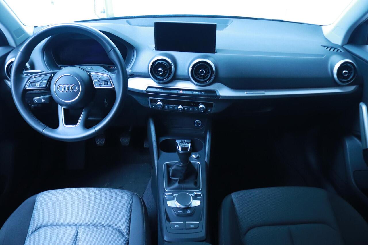 Audi Q2 30 TFSI Business Edition | Virtual cockpit | Trekhaak | Navigatie