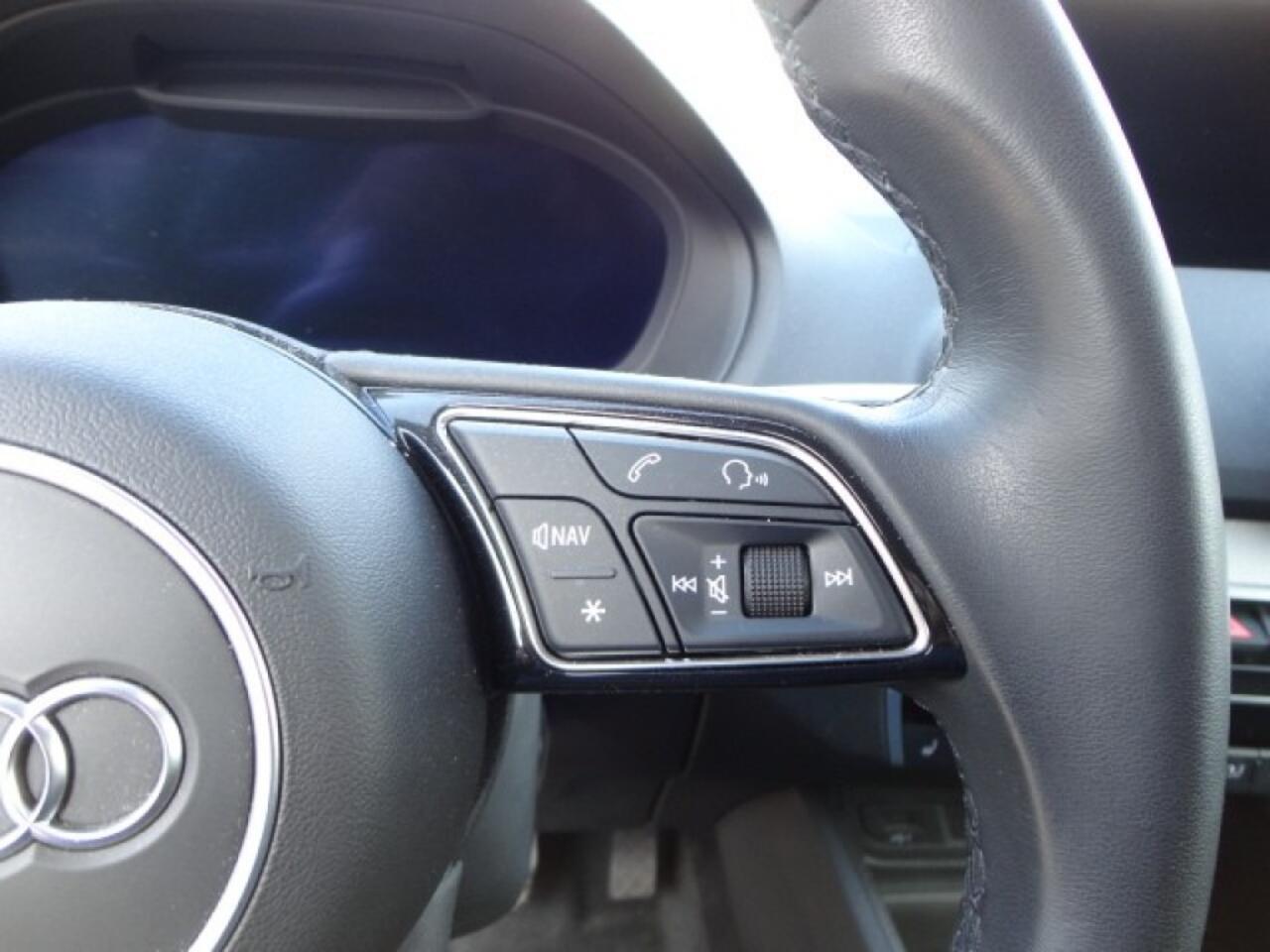 Audi Q2 35 TFSI Advanced edition Clima ,Navi ,Pdc v+a ,Camera ,Trekhaak ,NL auto