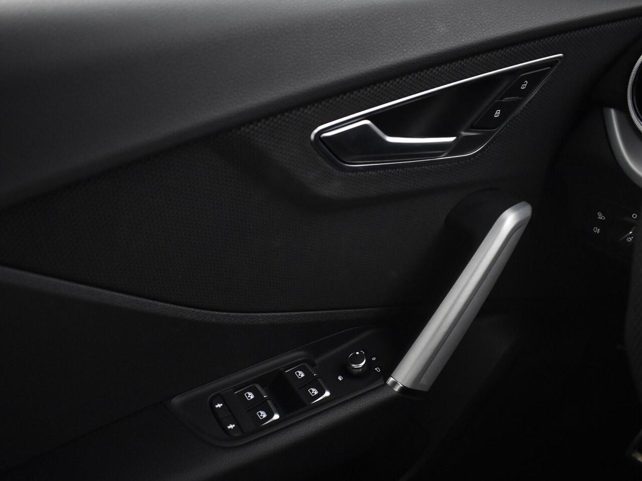 Audi Q2 35 Tfsi 150pk S-tronic S Edition · Apple/Android Car Play · Navi · Cruise Control · Stoelverwarming · P-Sensoren · 17'' Inch · Garantie t/m 13-03-2028 of 100.000km