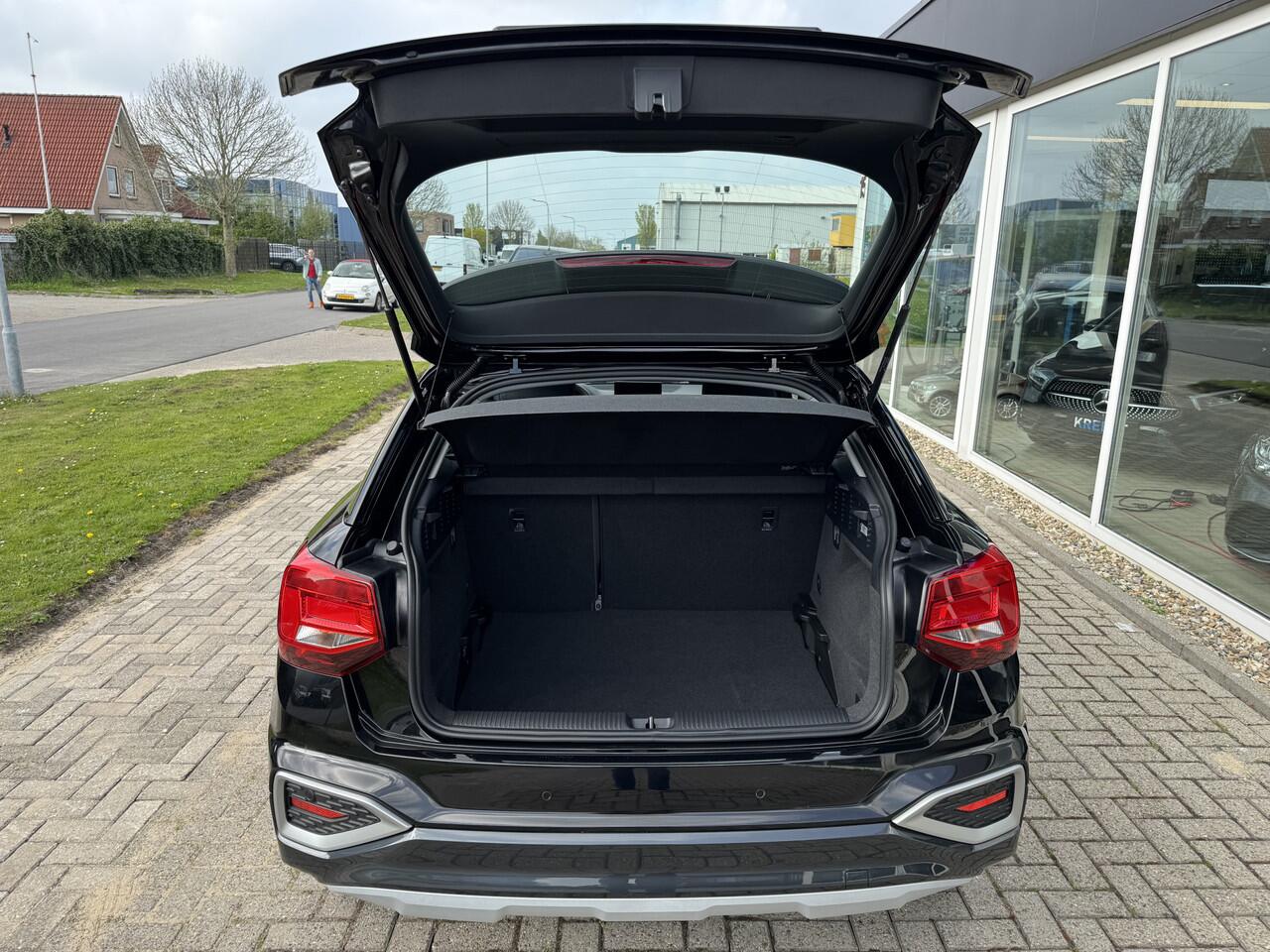 Audi Q2 35 TFSI S Edition Zwart metallic | Fabrieksgarantie