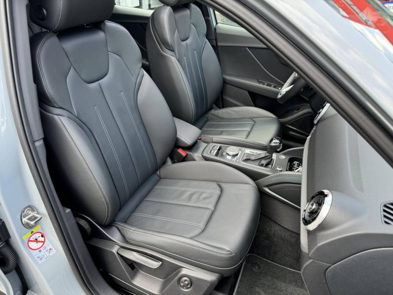 Audi Q2 35 TFSI S-Line Edition #1 Pano Matrix Sfeerverlichting