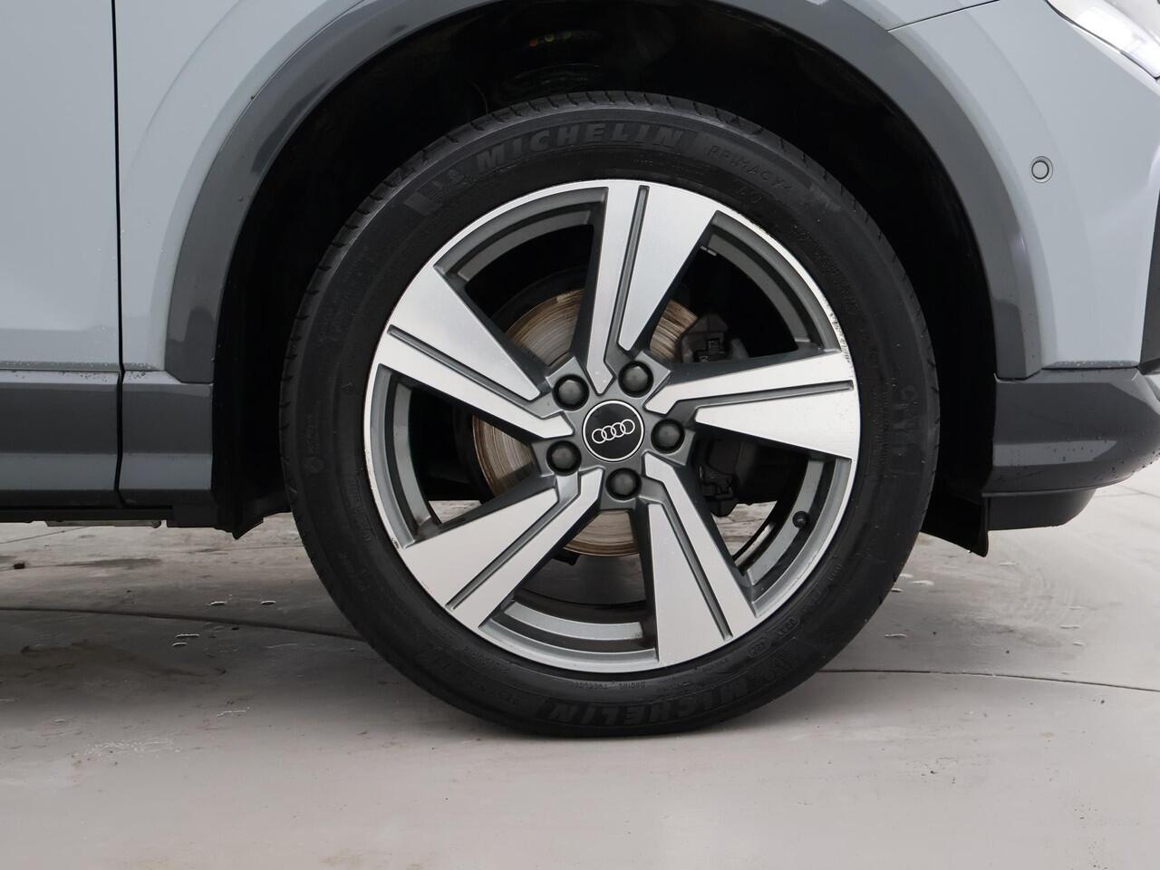 Audi Q2 35 TFSI 1.5T 4-CIL. 150 PK + DIGITALE COCKPIT TREKHAAK | CAMERA | CARPLAY | 18 INCH