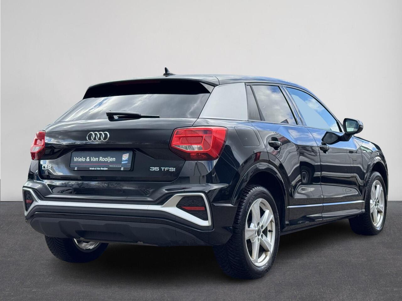 Audi Q2 35 TFSI S Edition | Camera | Airco | Navi | Extra getint glas | LM velgen | Verwarmde voorstoelen | LED - Kop / Achterlichten ( Vestiging - Nieuwegein )