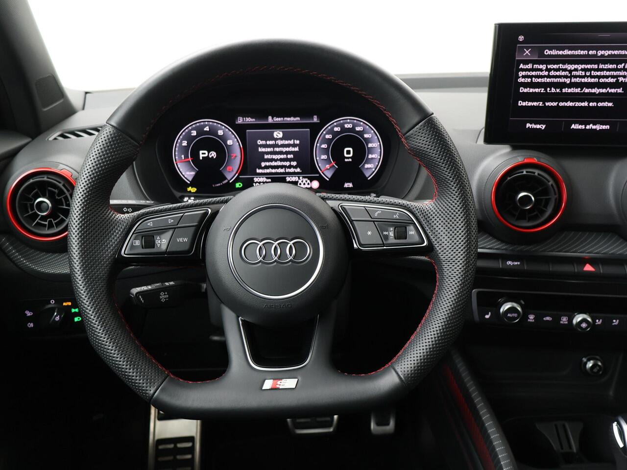 Audi Q2 35 TFSI S Edition | 150 PK | Automaat | Trekhaak | Matrix LED | S line interieur | S line |