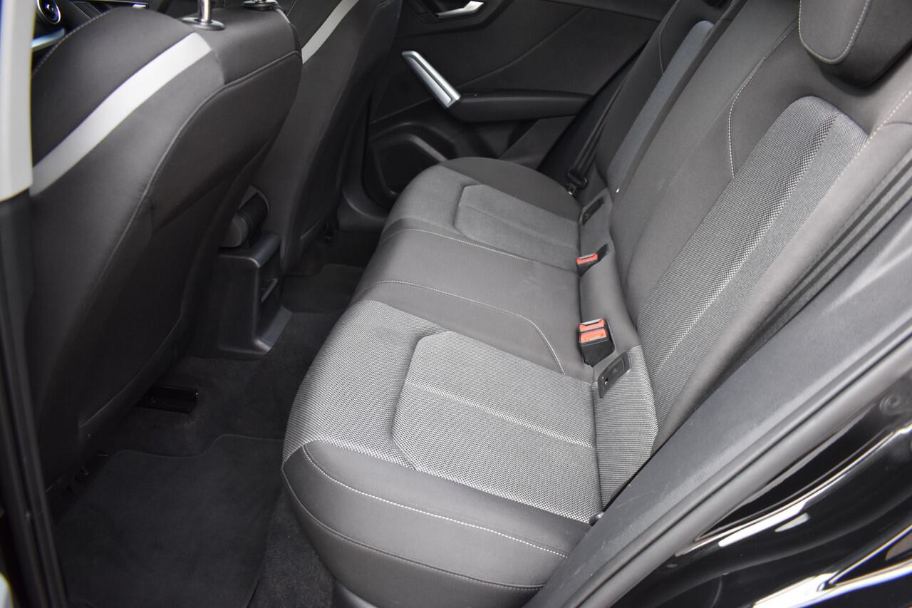 Audi Q2 30 TFSI Sport S line Edition / Parkeersensoren / LED / Multimedia / Cruise Control / Navigatie