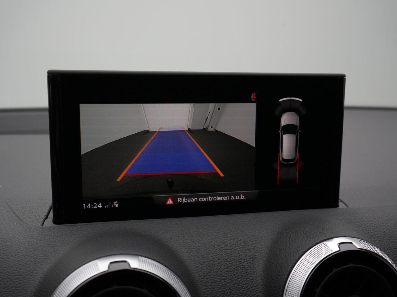 Audi Q2 35 TFSI 150 pk S-tronic S Edition / S-Line | Trekhaak | Matrix LED | Achteruitrijcamera | Navigatie | Adaptive Cruise