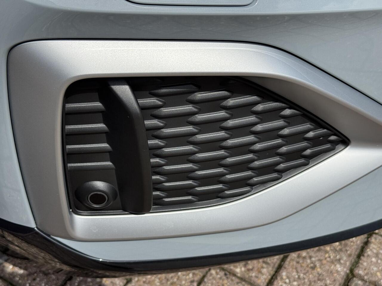 Audi Q2 35 TFSI 150pk,Apple,Camera,AddCruise