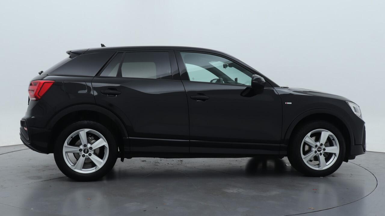 Audi Q2 35 TFSI S Edition | Stoelverwarming | Adaptive cruise | Carplay |