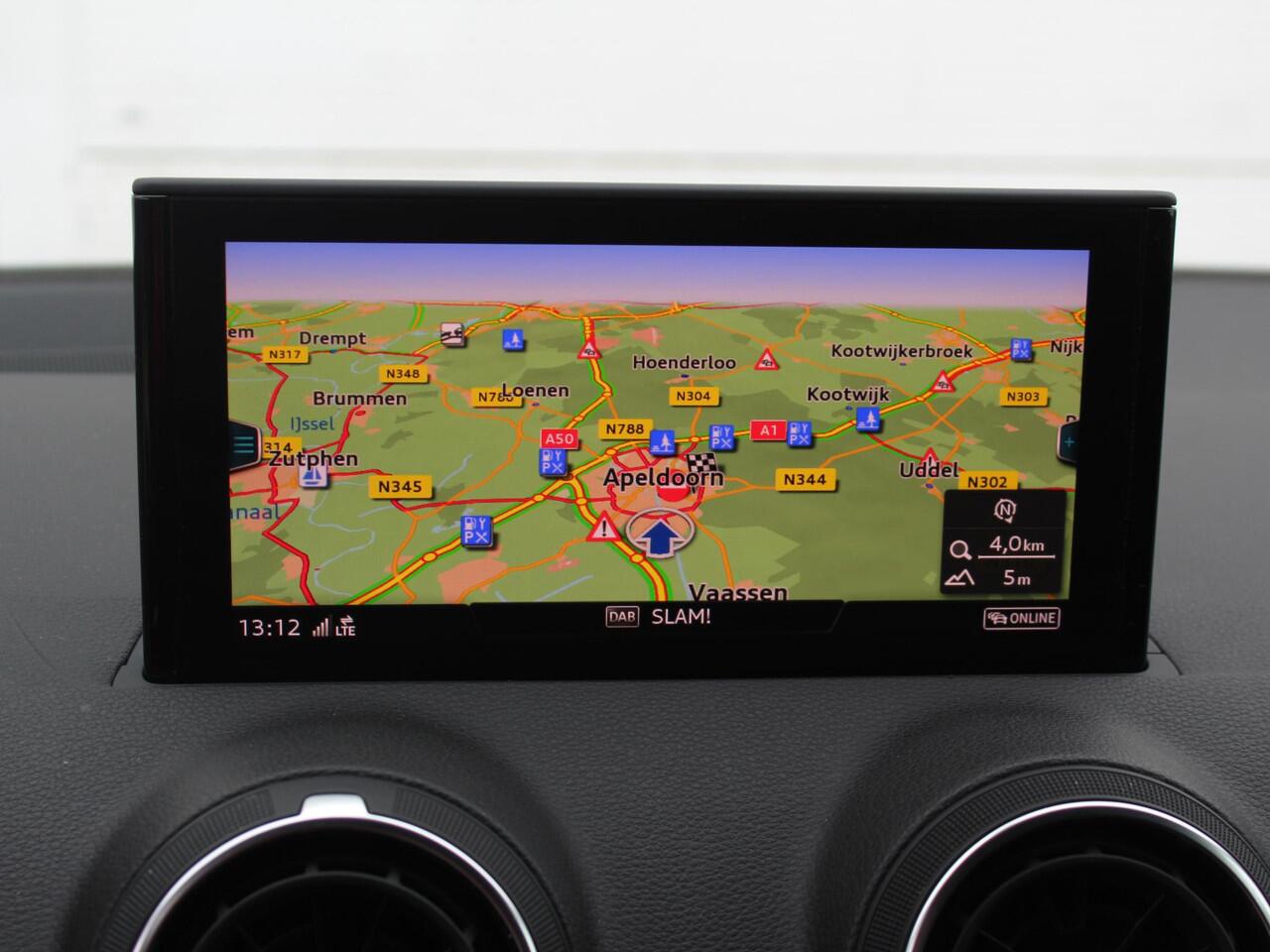 Audi Q2 35 TFSI S Edition Automaat / 1500KG Trekgewicht / S-Line / Navigatie + Apple Carplay/Android Auto / Cruise Control / Climate Control / Stoelverwarming Voor / Bluetooth /