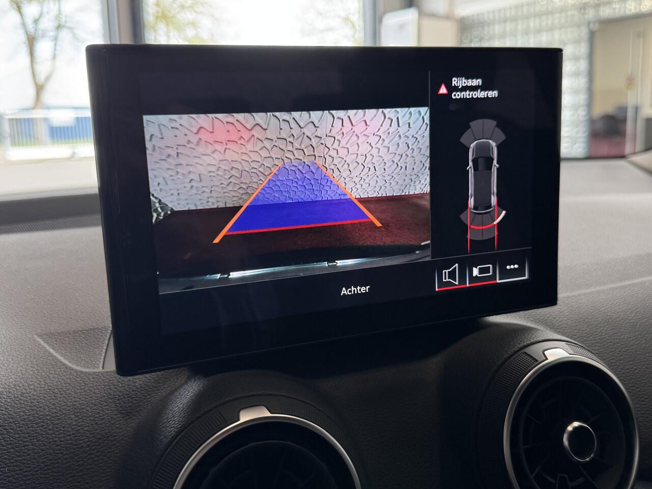 Audi Q2 35 TFSI 1.5 S EDITION NAVARRA BLAUW ELEK.KLEP 150PK VIR.COCKPIT 18''LMV TOUCHSCREEN CARPLAY NAVI CAMERA LED STOELVERW. PDC 03/2025 "Audi rijden begint bij Topautos.nl - 20 Audi topmodellen direct op voorraad!"