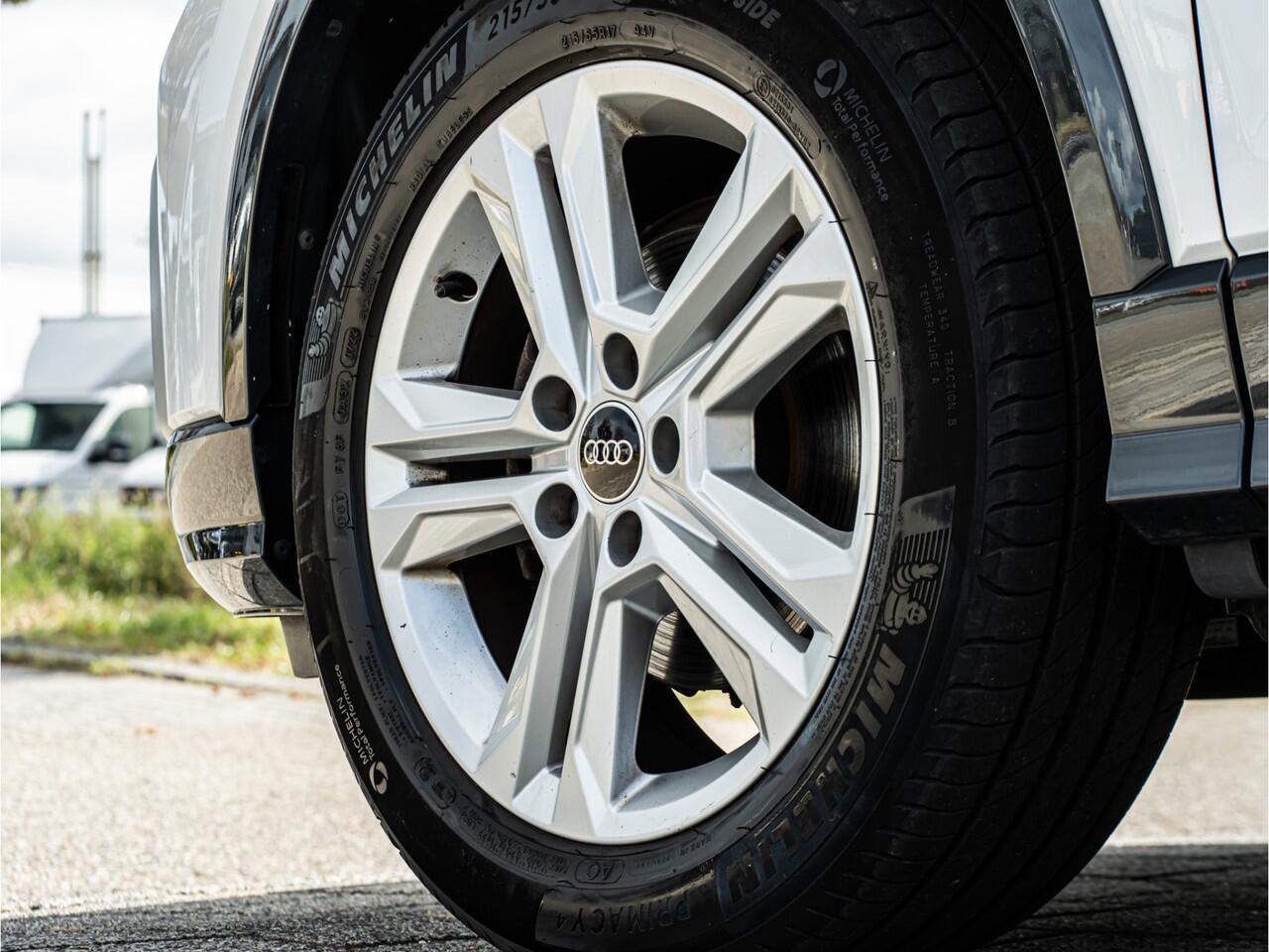 Audi Q2 30 TFSI Advanced edition CAMERA STOELVERW ADAP CRUISE LED