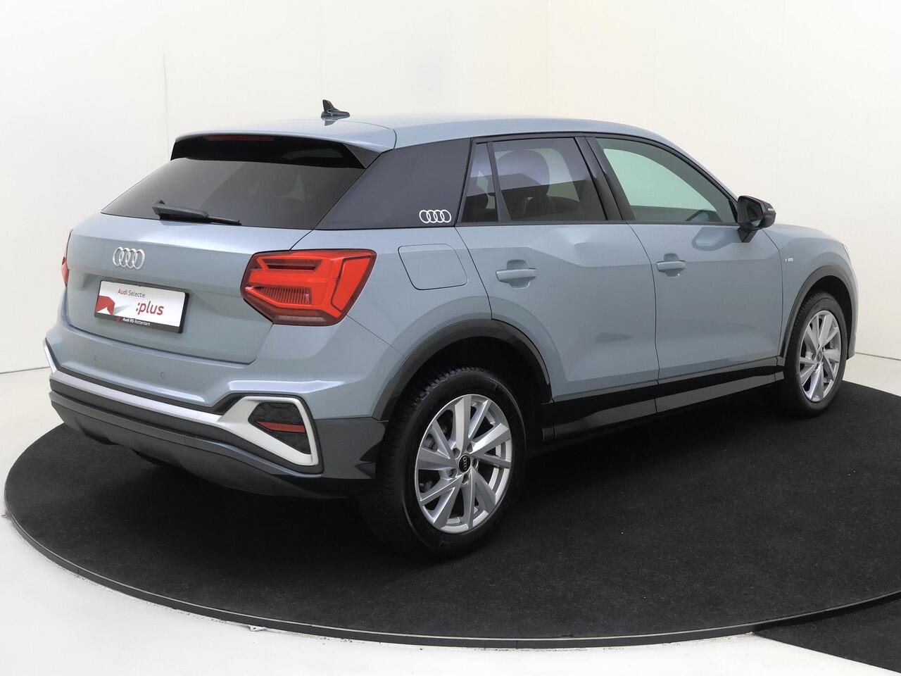 Audi Q2 35 TFSI S Edition | Trekhaak | Lederen sportstoelen | SONOS audio | Standkachel | LED matrix verlichting | Keyless | CarPlay | Sfeerverlichting |