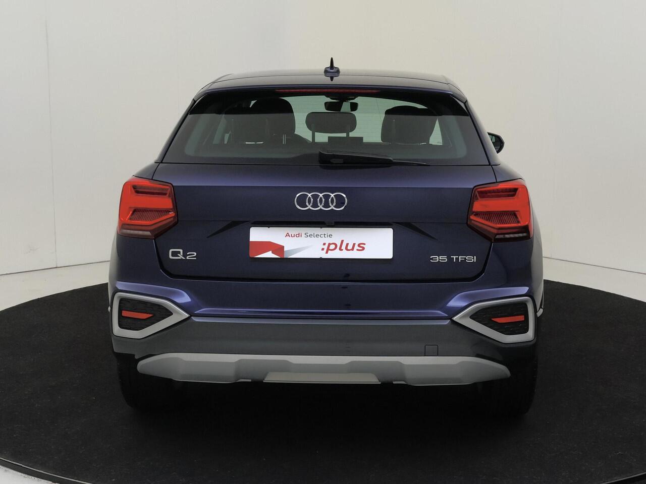 Audi Q2 35 TFSI Business Edition | Keyless | Achteruitrijcamera | Stoelverwarming | LED matrix verlichting | CarPlay | Adaptieve cruise control | Elektrisch inklapbare buitenspiegels |