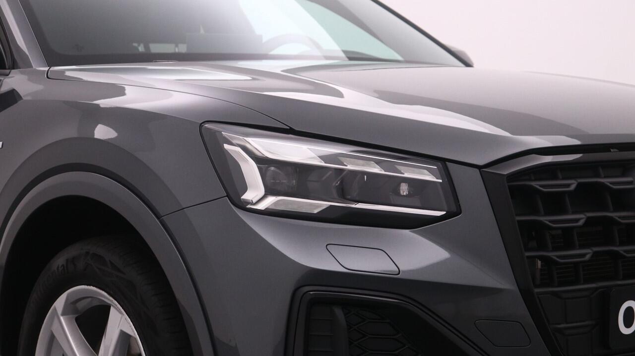 Audi Q2 35 TFSI S Edition | Stoelverwarming | Adaptive cruise | Zwart optiek |