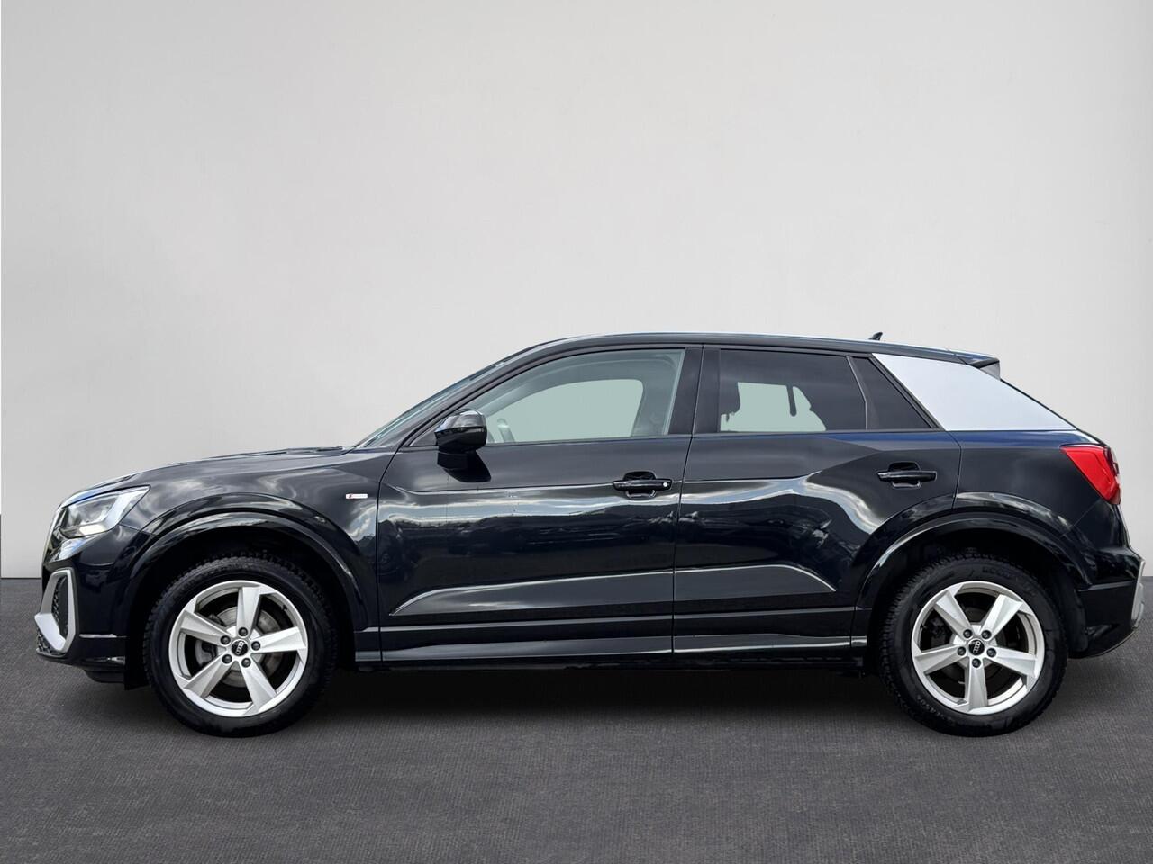 Audi Q2 35 TFSI S Edition | Camera | Airco | Navi | Extra getint glas | LM velgen | Verwarmde voorstoelen | LED - Kop / Achterlichten ( Vestiging - Nieuwegein )