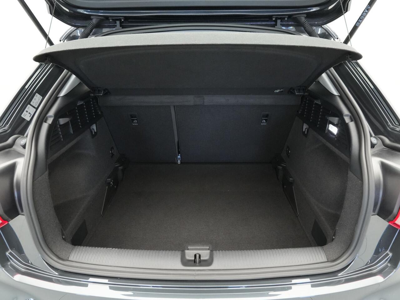 Audi Q2 30 TFSI Advanced edition Virtual Cockpit DAB Sportstoelen 60