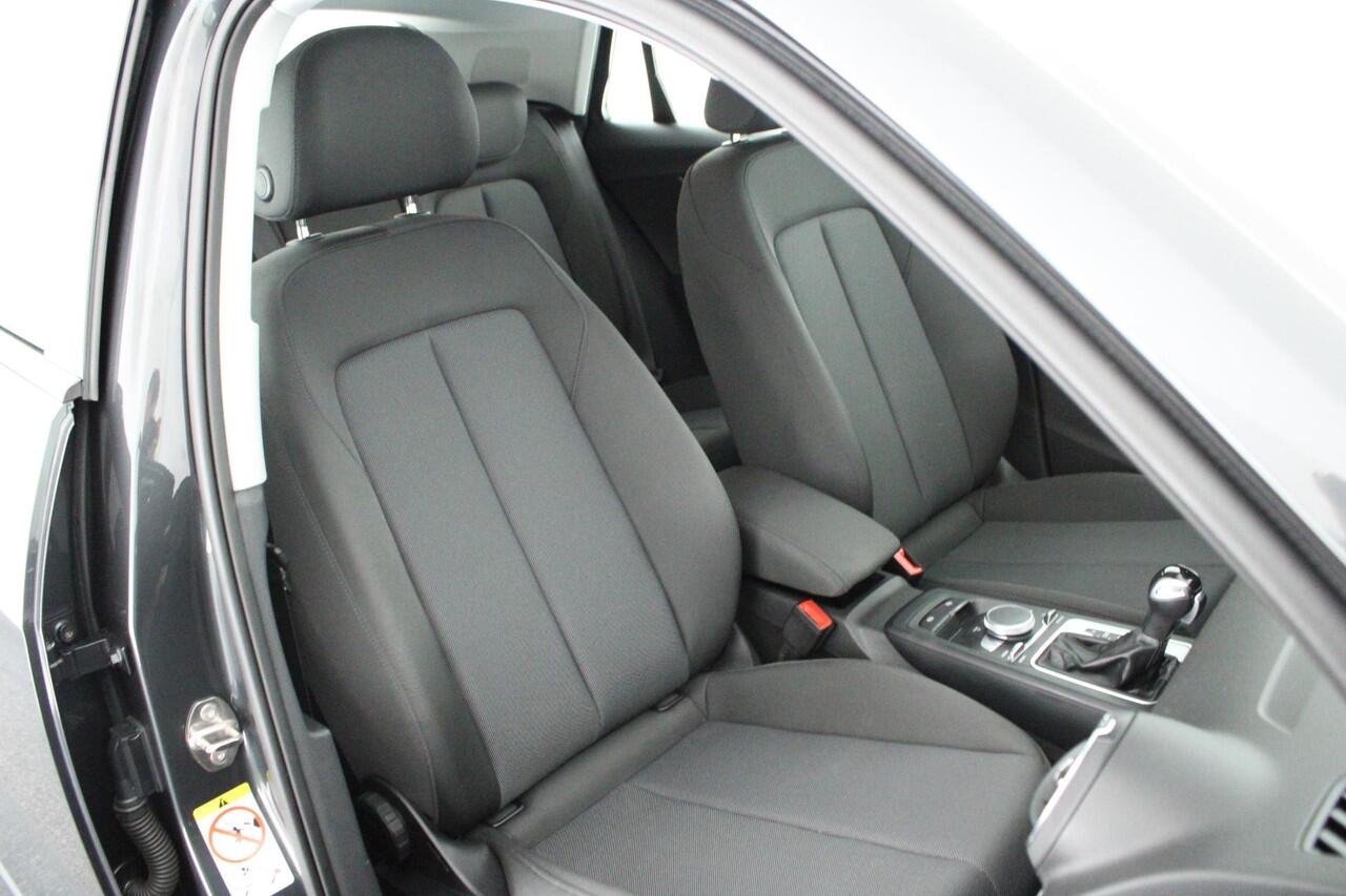 Audi Q2 35 TFSI 150pk S-Tronic Pro Line Trekhaak Camera Keyless Led Stoelverwarming Carplay