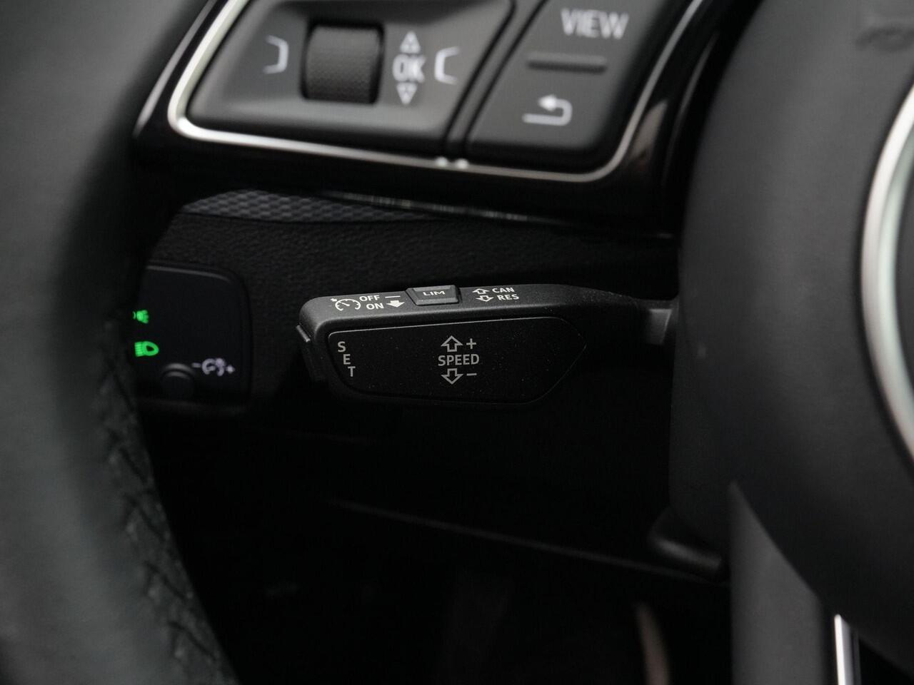 Audi Q2 35 TFSI 150 pk S-tronic Advanced edition / S-Line | Panoramadak | Achteruitrijcamera | Stoelverwarming | Carplay | Matrix LED koplampen | 18 inch