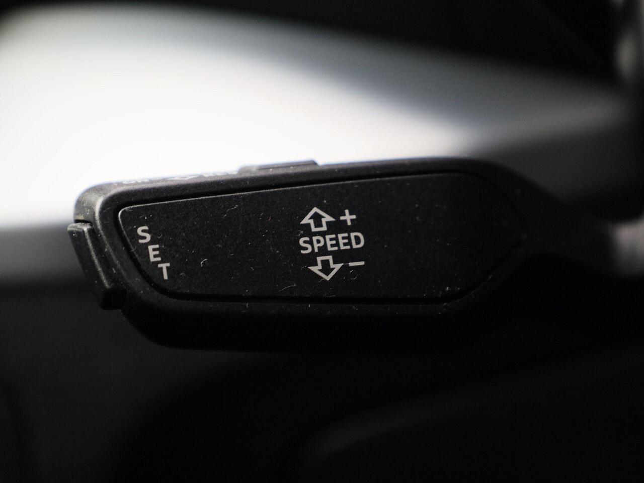 Audi Q2 35 TFSI/150PK S-tronic epic · Apple/Android Car Play · Navigatie · Parkeersensoren · Stoelverwarming