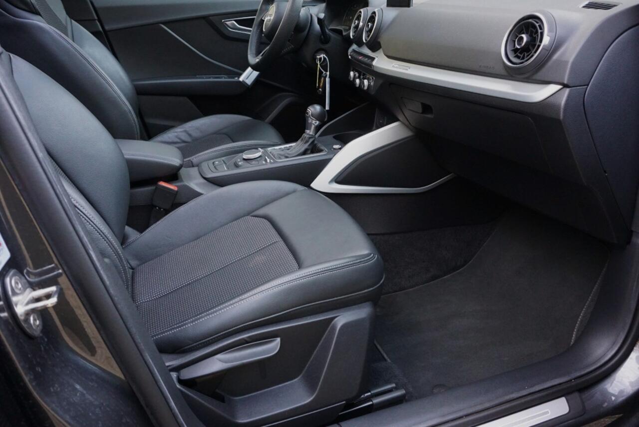 Audi Q2 35 TFSI S-Line Edition Schuif/kanteldak !Unieke kilometerstand!