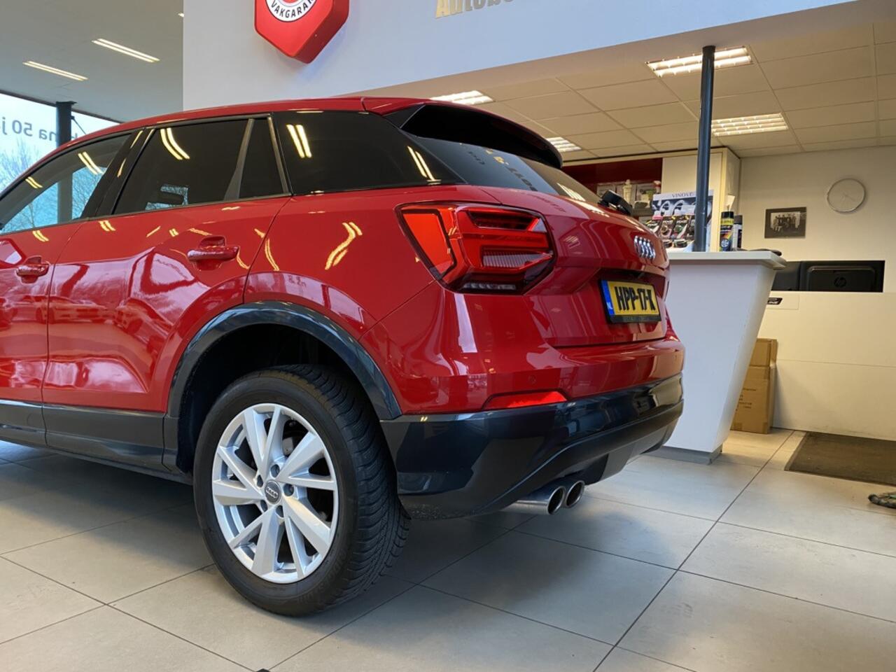 Audi Q2 40 TFSI quattro AUTOMAAT/Navigatie/Virtual cockpit/Climate control/Adaptive cruise control/Achteruitrijcamera/Parkeersensoren rondom/Stoelverwarming/Elektrische achterklep/\Keyless/DAB/Lederen bekleding/17'' Lichtmetalen velgen.