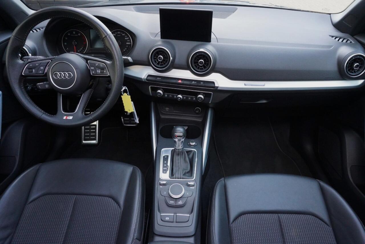 Audi Q2 35 TFSI S-Line Edition Schuif/kanteldak !Unieke kilometerstand!
