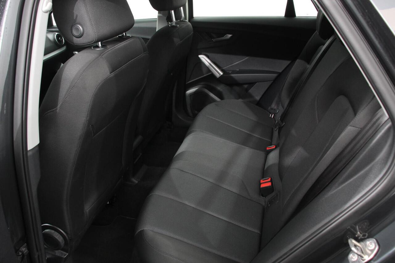 Audi Q2 35 TFSI 150PK S-tronic Prestige Navigatie Apple Carplay/Android Auto Adaptive Cruise Control Parkeersensoren Camera Stoelverwarming