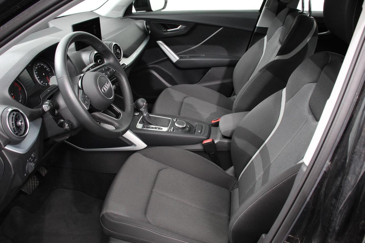 Audi Q2 35 TFSI 150pk Automaat Sport Prestige Plus Audi Q2 35 TFSI 150pk S-Tronic Sport Prestige Plus | Navigatie | Apple Carplay / Android Auto | Climate Control | Adaptive Cruise Control | Dab | Stoelverwarming | LMV 17"