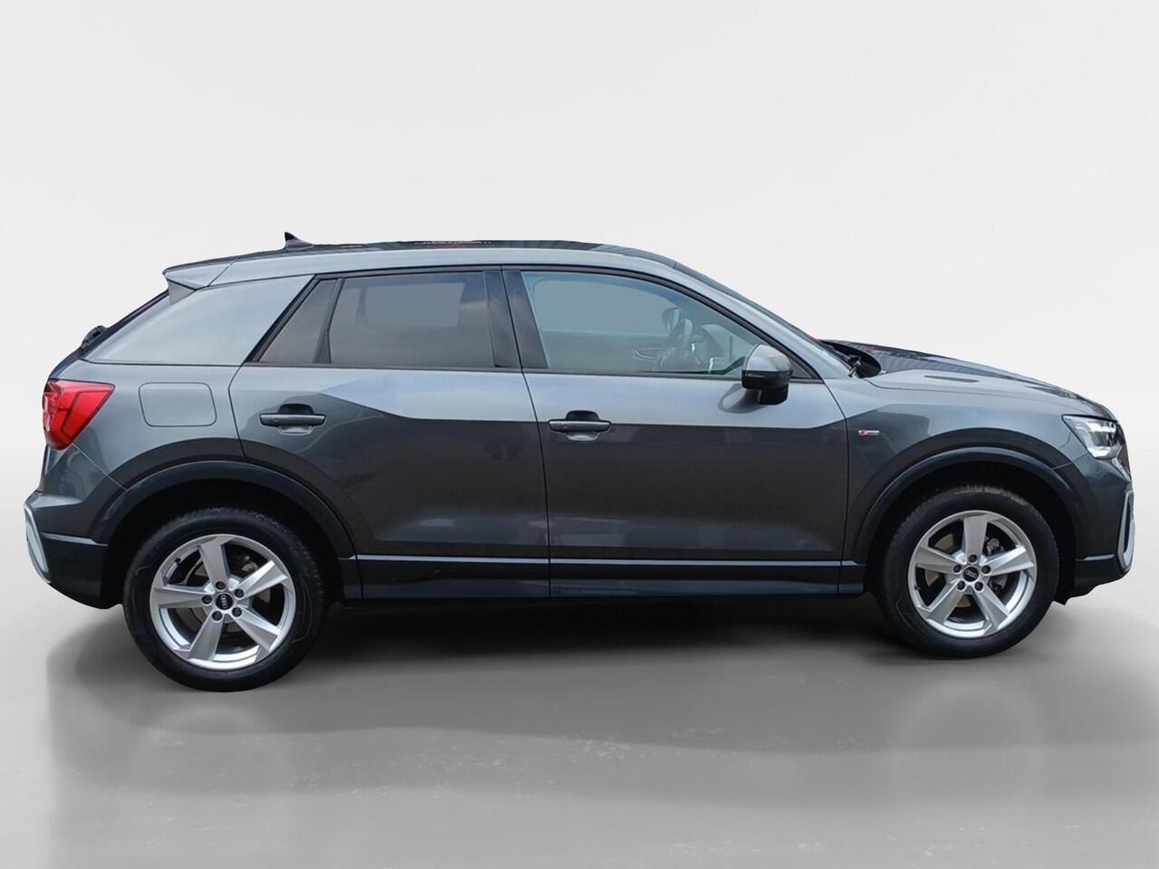 Audi Q2 35 TFSI S Edition | AUTOMAAT | S-Line interieur | PDC v+a | LM Velgen | LED |