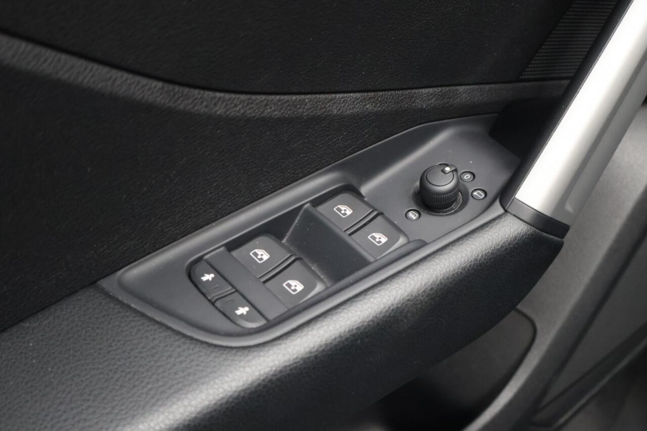 Audi Q2 35 TFSI Pro Line Automaat | LED | Cruise Control | Parkeersensor