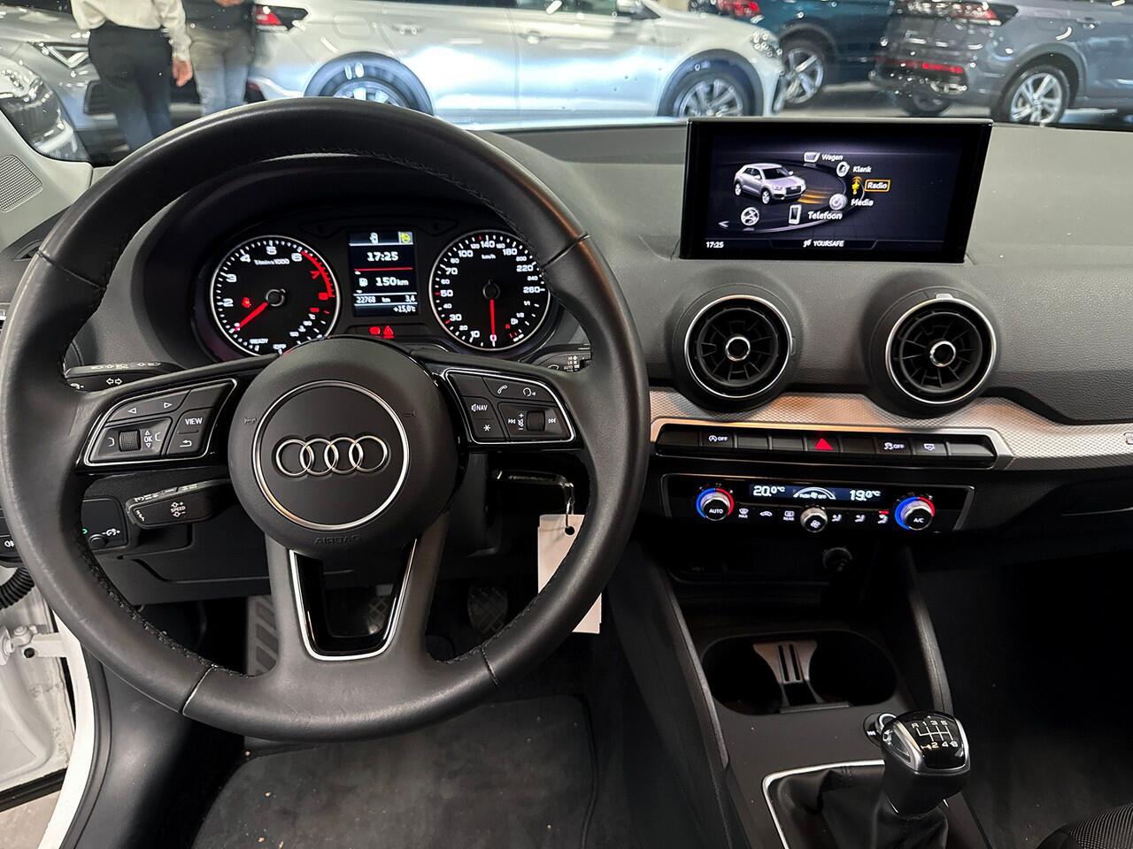 Audi Q2 30 115pk TFSI Pro Line Cruise control | Parkeersensoren achter | Draadloos telefoonlader