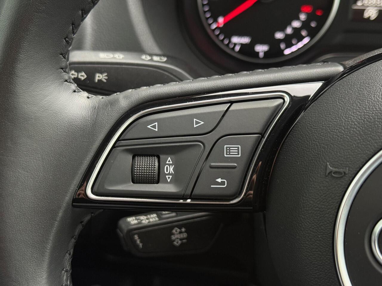 Audi Q2 30 TFSI Sport ACC LED CarPlay