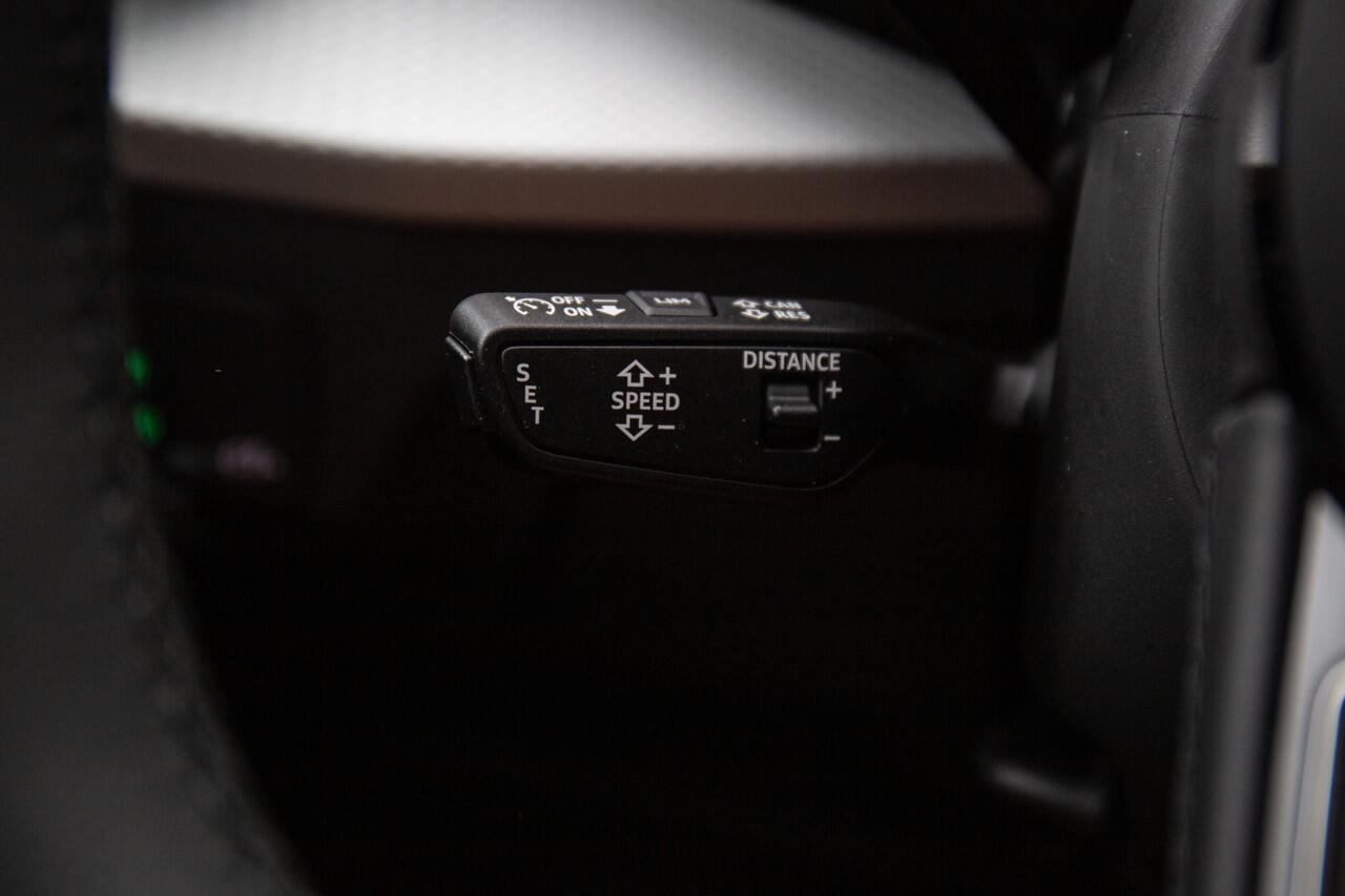 Audi Q2 35 TFSI S-Tronic Advanced edition , Navarrablauw , Adaptive cruise, Virtual cockpit,