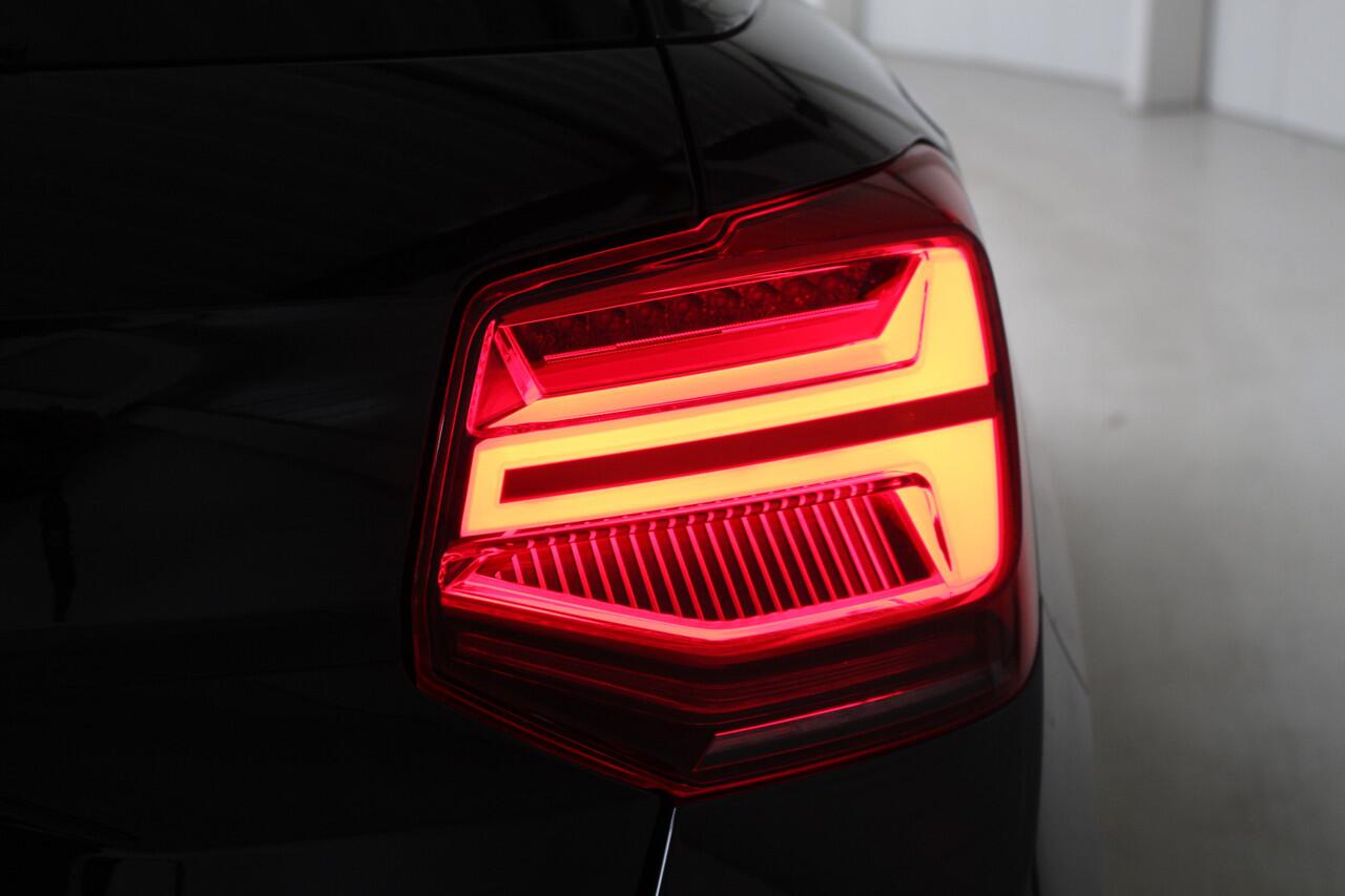 Audi Q2 35 TFSI S-Line Edition Automaat Navigatie | Panoramadak | El. achterklep | Camera