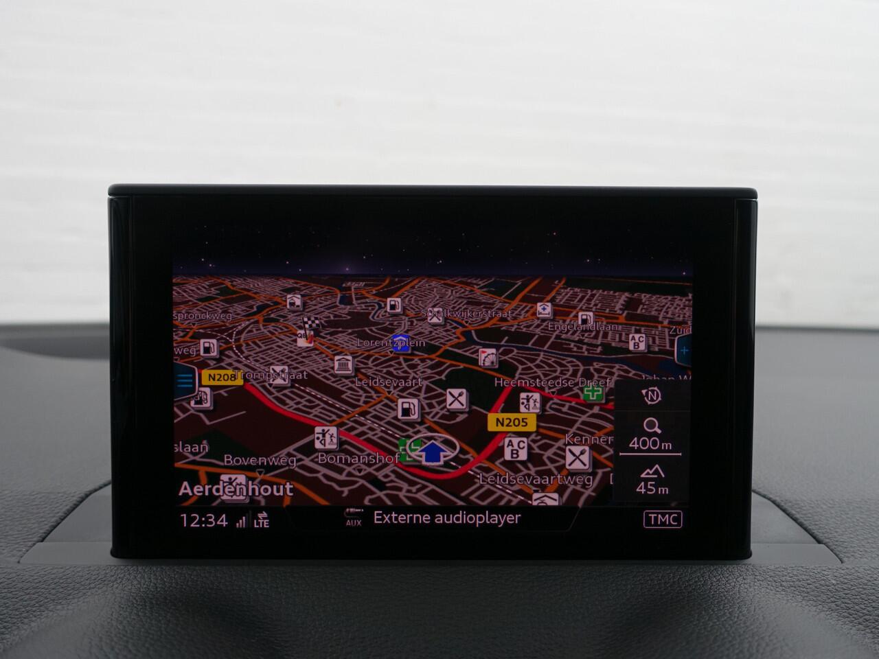 Audi Q2 35 TFSI S Competition Aut- Two Tone, Xenon Led, Park Assist, Stoelverwarming, Navi, Clima, Cruise