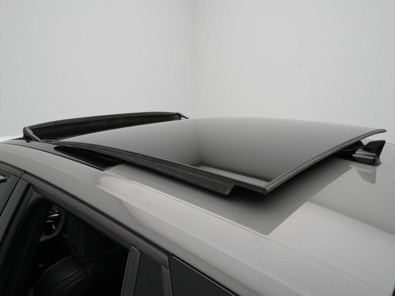 Audi Q2 35 TFSI 150pk S-tronic S-line Panorama Dig display Sound Led optiek zwart 51