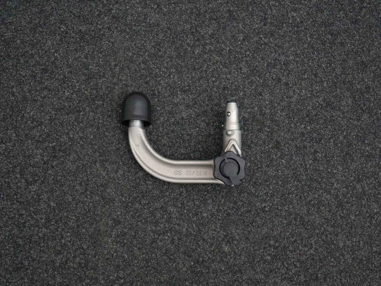 Audi Q2 35 TFSI 150 pk S-tronic S-Line | Panoramadak | Trekhaak | Matrix LED | Sportonderstel | Sportstoelen | Side Assist | Remklauwen rood | 19 inch