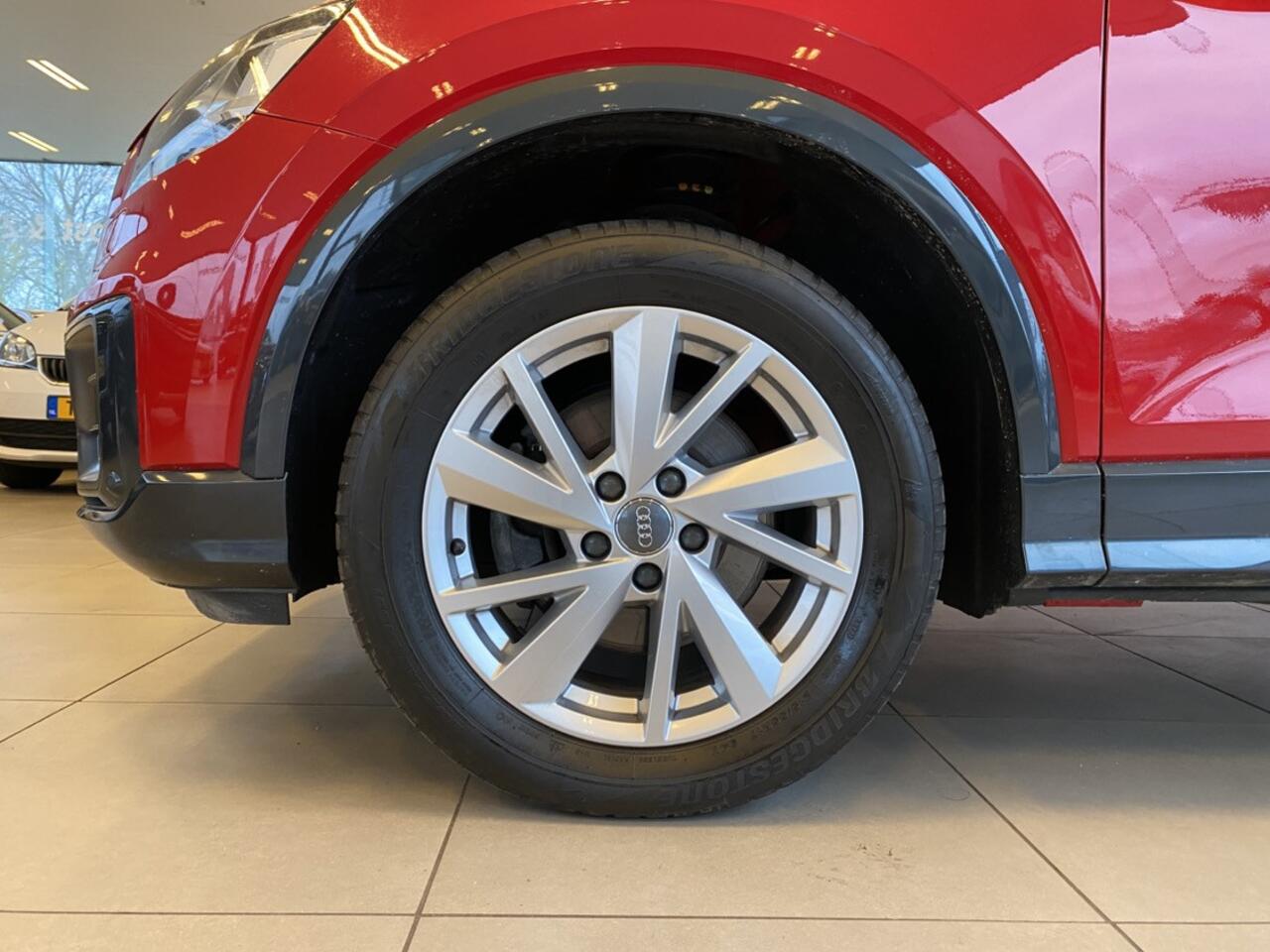 Audi Q2 40 TFSI quattro AUTOMAAT/Navigatie/Virtual cockpit/Climate control/Adaptive cruise control/Achteruitrijcamera/Parkeersensoren rondom/Stoelverwarming/Elektrische achterklep/\Keyless/DAB/Lederen bekleding/17'' Lichtmetalen velgen.