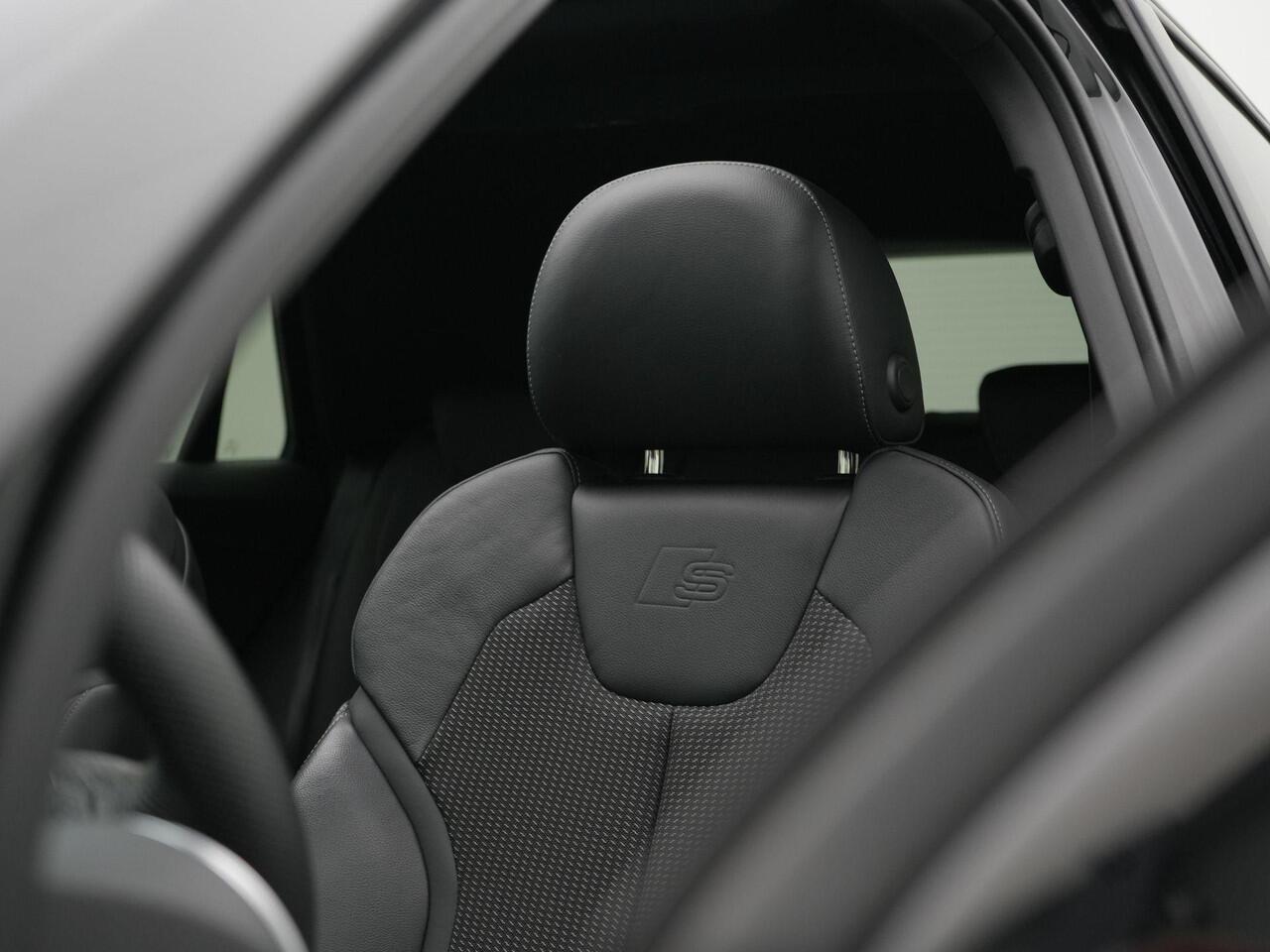 Audi Q2 SQ2 2.0 TFSI 300 pk S-tronic quattro | Panoramadak | Matrix LED | Achteruitrijcamera | Stoelverwarming