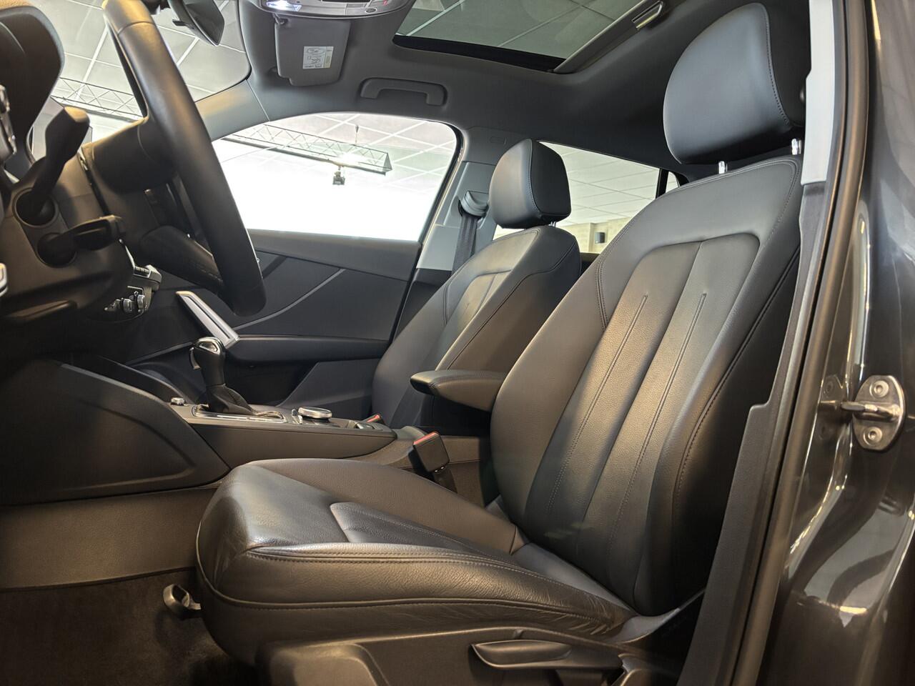 Audi Q2 35 TFSI / Panoramadak / Virtual / LEER / Dab+ / Apple Carplay / Parkassist / full LED / Camera / MMI Touch / Navi - Elek achterklep -