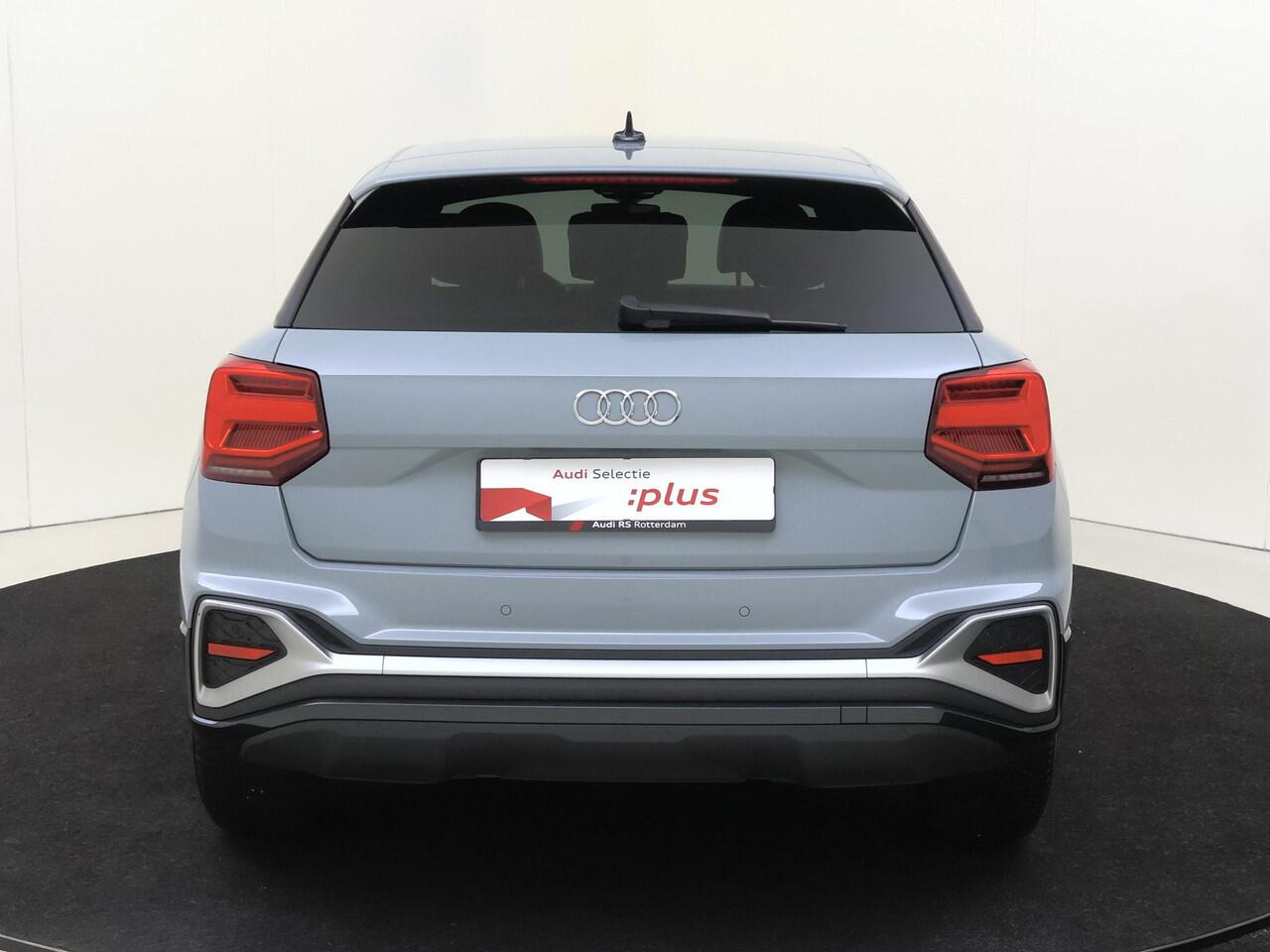 Audi Q2 35 TFSI S Edition | Trekhaak | Lederen sportstoelen | SONOS audio | Standkachel | LED matrix verlichting | Keyless | CarPlay | Sfeerverlichting |