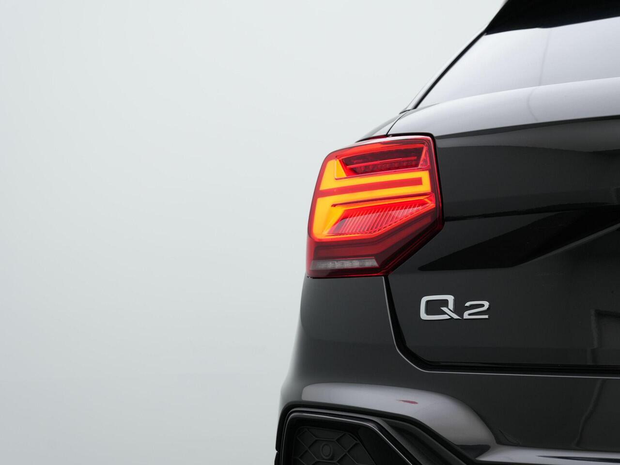 Audi Q2 35 TFSI 150 pk S-tronic S Edition / S-Line | Matrix LED | Navigatie | Parkeersensoren achter